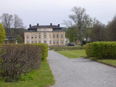 Bike ride to Steninge Slot 1690.  Architect Tessin the Elder. Owner Count Axel ven Fersen, Playboy, renowned for his fling with Marie Antionette