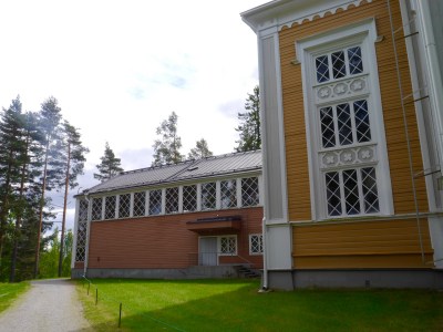 The newer, smaller and warmer church extension - hidden at the back