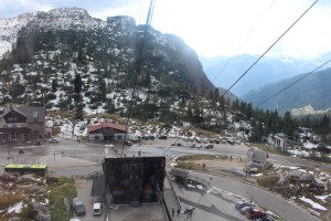 Setting off in the cable car