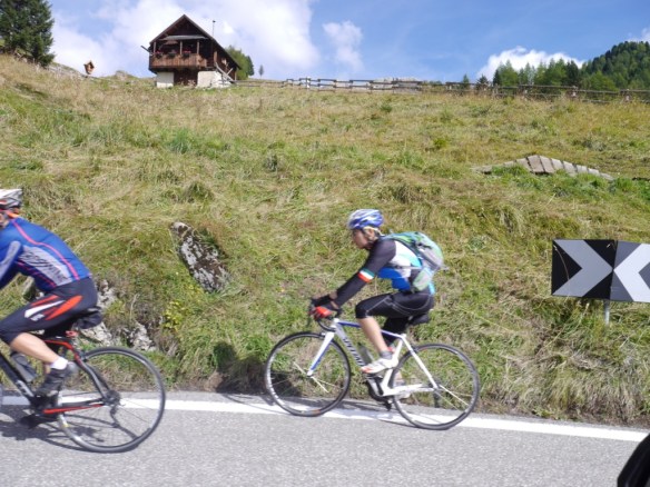 Managed just to capture cyclist, no chance of the Porches!