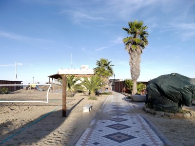 A typical frontage along the beach ... imagine hundreds of these ... does not make for an attractive stroll along the shore.