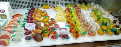 I'm not overseen on marzipan, but these are art works.