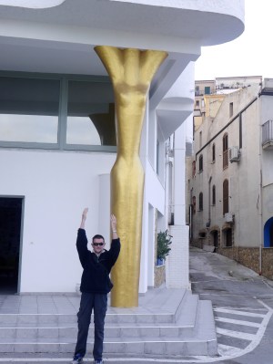 J's arms aren't long enough to give some support!