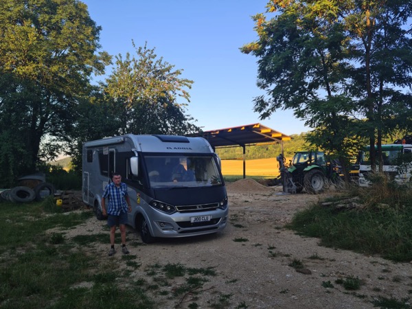 PHOTO 2022 08 08 10 24 38