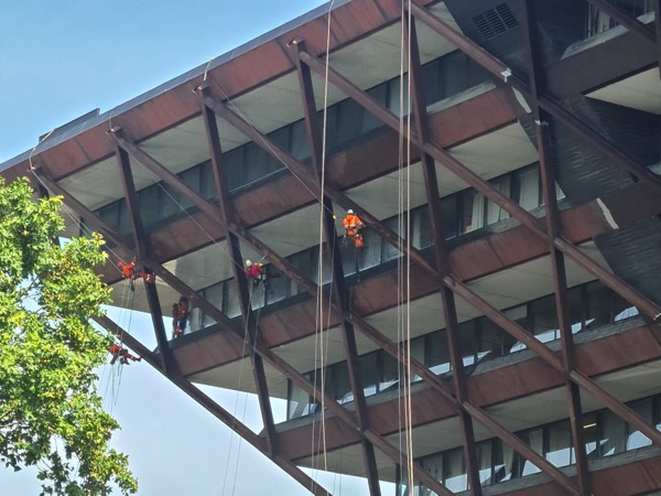 PHOTO 2022 09 10 21 39 51