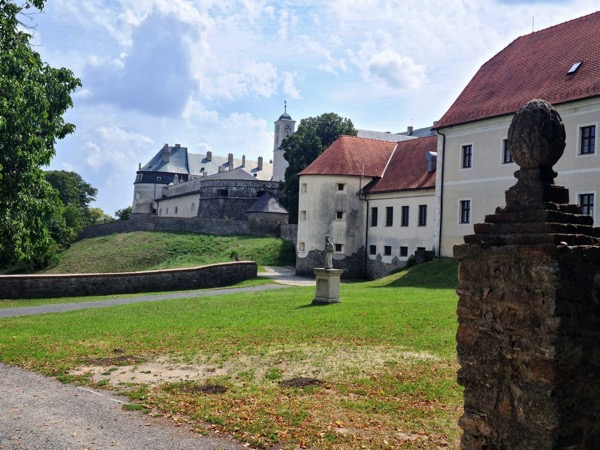 PHOTO 2022 09 10 21 40 53 4