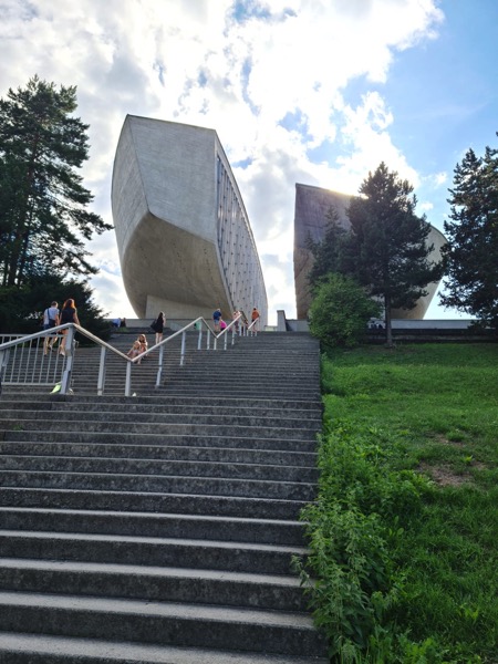 PHOTO 2022 09 11 13 20 01