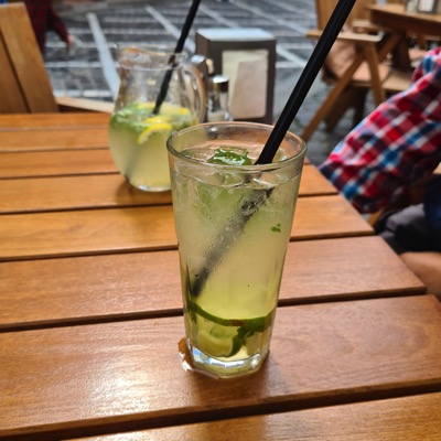 PHOTO 2022 09 22 19 39 00 2