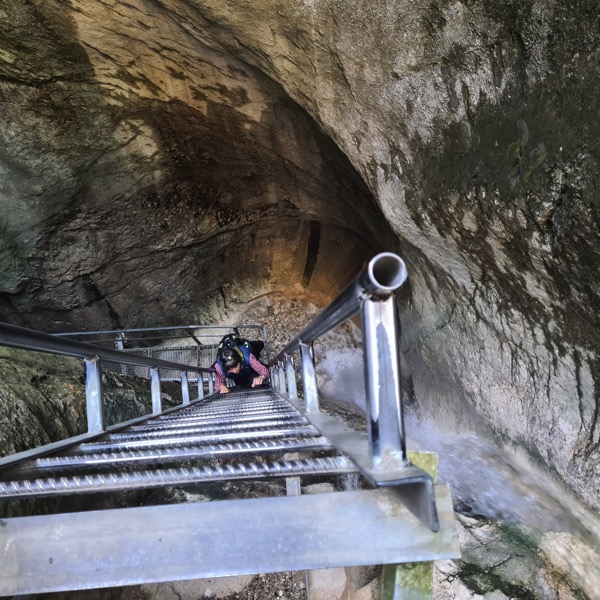 PHOTO 2022 09 30 13 06 59