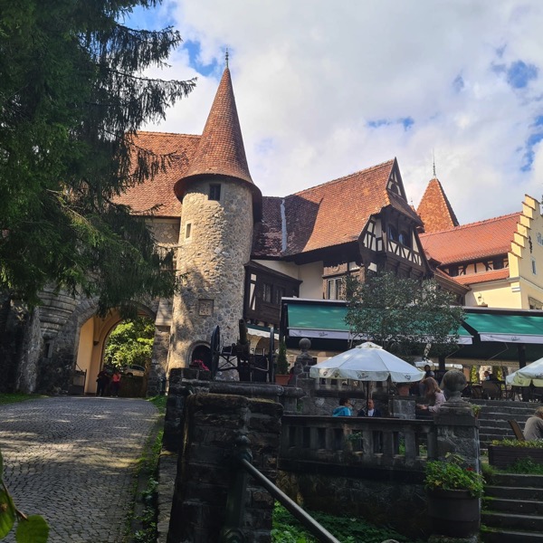 PHOTO 2022 09 30 14 16 11 2