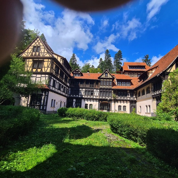 PHOTO 2022 09 30 14 16 11