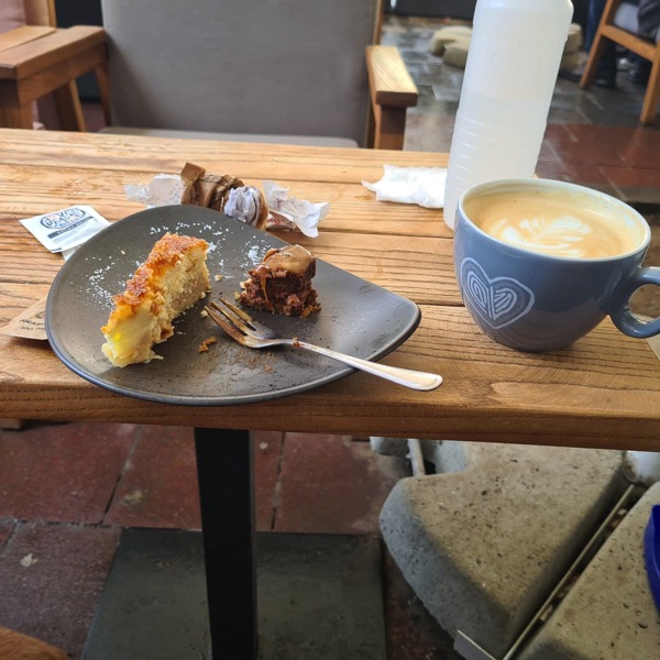 PHOTO 2022 09 30 14 16 22